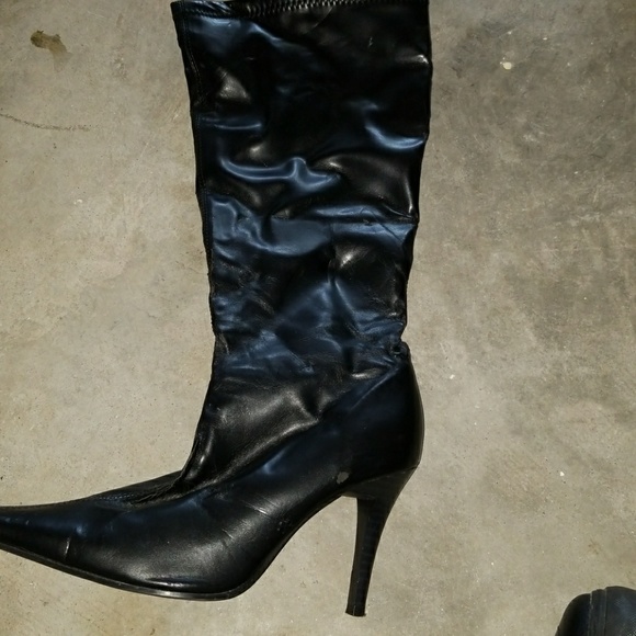 Shoes - Picture 2 of 7